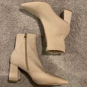 Beige sock bootie